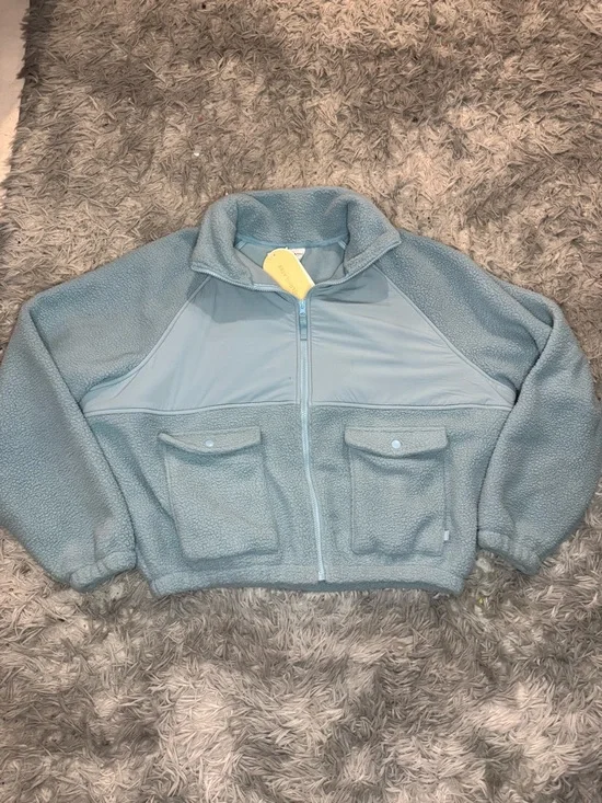 Blogilates Women’s Bonfire Fleece Jacket - Light Blue Size Medium NWT - Picture 6 of 14